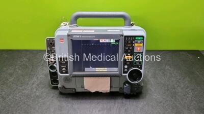 Medtronic Physio-Control Lifepak 15 12-Lead Monitor / Defibrillator *Mfd - 2012* Ref - 99577-000674, P/N - V15-2-001021, Software Version - 3306808-007 Including Pacer, Auxiliary,CO2, SpO2, NIBP, ECG, P1, P2 and Printer Options with 2 x Batteries (Powers 