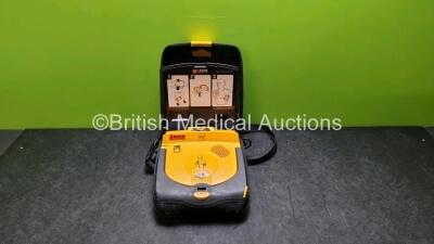 Physio Control Lifepak CR Plus Defibrillator *Mfd 2019* (Powers Up) In Carry Case