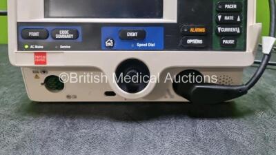 Physio Control Medtronic Lifepak 20e Defibrillator / Monitor *Mfd 2017* Ref 99507-000095 PN 3202487-361 (Powers Up, Slight Damage to Casing and Missing Door) Including Pacer, ECG and Printer Options with Paddle Lead and 3 Lead ECG Lead *SN 45543104* - 3