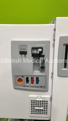 Datex-Ohmeda N-MRI2-01 MR Monitor on Stand with ECG, NIBP, P1, P2, SPO2 and Spirometry Options (Powers Up) *H* - 3