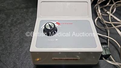 Keeler Dualite MK1 REF 1746/3 Ophthalmoscope with Various Accessories In Case (Powers Up and Damaged Part - See Photo) *SN D15015* - 4