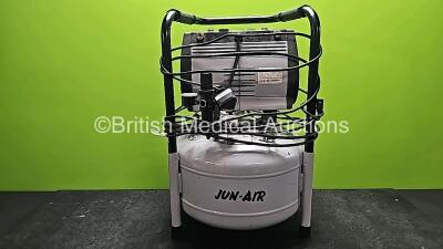 Jun-Air OF302-25B 16 bar Compressor 25L Tank (No Power and Damaged Gauge - See Photo) *A24783* *Cage*