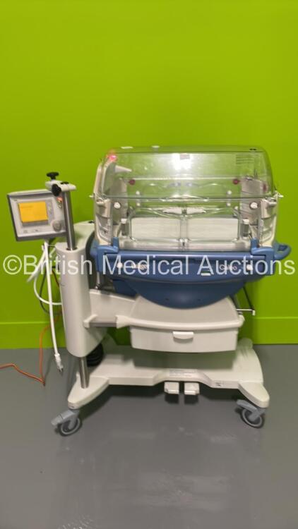 Drager Caleo Infant Incubator Version 2.01 with Mattress (Powers Up)