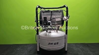 Jun-Air OF302-25B 16 bar Compressor 25L Tank (Powers Up) *A24784* *Cage*