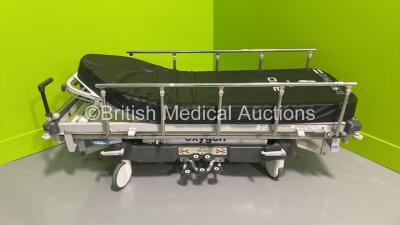 Huntleigh Lifeguard Hydraulic Patient Trolley with Mattress (Hydraulics Tested Working) *A/N 25481*