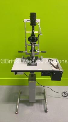 Haag Streit Bern SL900 Slit Lamp with Binoculars, 2 x 10x Eyepieces and Chin Rest (Powers Up - No Bulb - Missing Storage Compartment Cover - See Pictures) *S/N U90023435* - 2