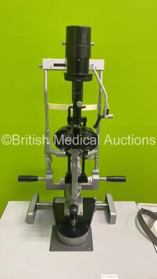 Haag Streit Bern SL900 Slit Lamp with Binoculars, 2 x 10x Eyepieces and Chin Rest (Powers Up - No Bulb - Missing Storage Compartment Cover - See Pictures) *S/N U90023435* - 3