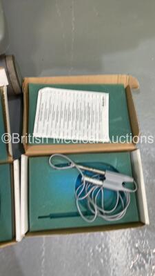 Alcon Surgical Accurus 800CS Phaco Machine with Accurus Brightness Illuminator, Alcon Footswitch, Alcon Fragmentation Handpiece and Alcon Remote Control (Powers Up) * Mfd 2007 * - 7