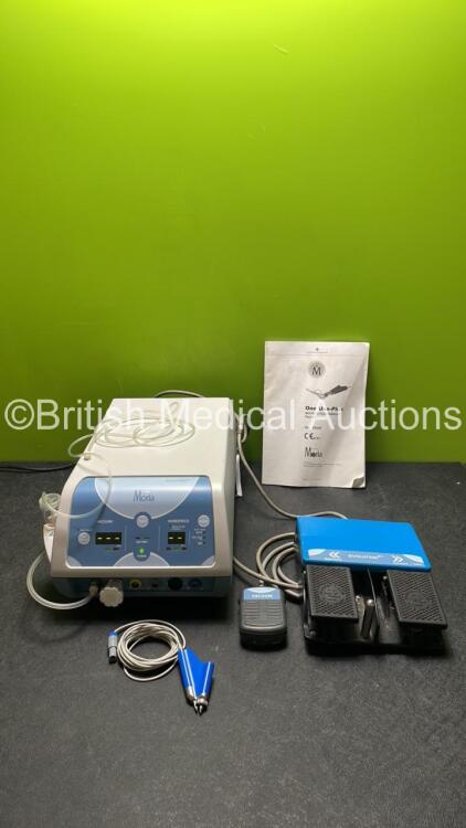 Moria Evolution Ref - 19380 Microkeratome Surgical Console *Mfd - 2006* with 1 x Moria Handpiece,1 x Vacuum Footswitch,1 x Dual Footswitch and 1 x Manual (Powers Up)