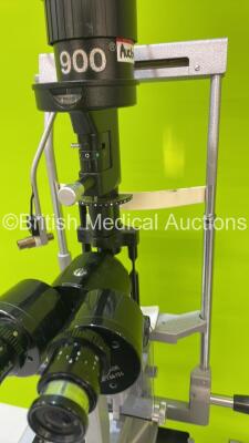 Haag Streit Bern SL900 Slit Lamp with 2 x 10x, 2 x 16x Eyepieces and Chin Rest on Hydraulic Table - Missing Power Switch (Powers Up with Good Bulb) *900.1.1.73504* (S) - 5