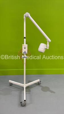 Daray Patient Examination Lamp on Stand (No Power)