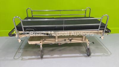 Huntleigh Hydraulics Patient Transport Trolley with Mattress (Hydraulics Tested Working) *S/N NA*