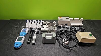 Mixed Lot Including 2 x piCO Smokerlyzers (Both Power Up), 1 x Heine Delta 20 T Otoscope / Ophthalmoscope (No Battery and Loose Casing - See Photo), 1 x Welch Allyn Otoscope / Ophthalmoscope with 1 Attachment (Damage to Handle - See Photo), 6 x Covidien G