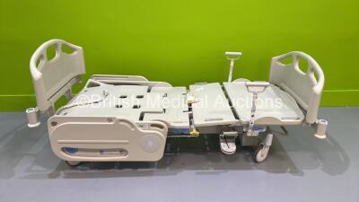 Hill-Rom Electric Hospital Bed with Controller (Powers Up) *S/N NA*