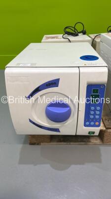 MDS Medical YS-3PV-12L-W Pressure Steam Sterilizer (Powers Up)