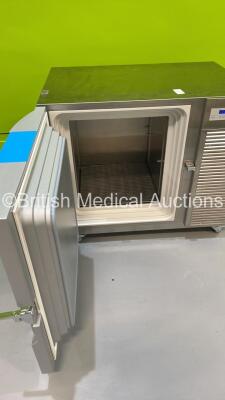 Labcold LULT80100 Freezer (Powers Up) *S/N M000170* - 4