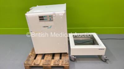 Heraeus Hera Cell Incubator with Stand (Powers Up - Blank Front Screen)