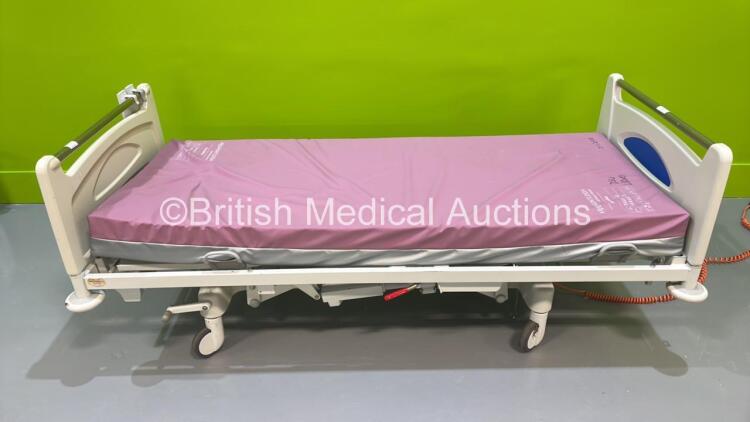 Huntleigh Contoura Electric Hospital Bed with Mattress and Controller (Powers Up) *S/N 530101*