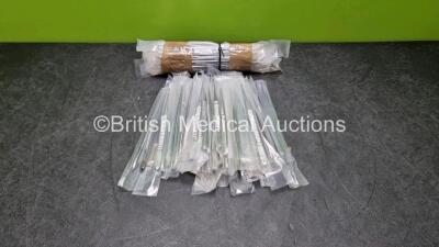 80 x Surgical Forceps / Tweezers with Teeth *Like New*