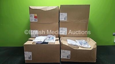 Job Lot Including 4 x Boxes of Covidien Kangaroo Joey ENplus Spike Set Ref 777501 *All Expired* and 4 x Boxes of Covidien Kangaroo Joey ENplus 3-In-1 Set Ref 777503 *All Expired*