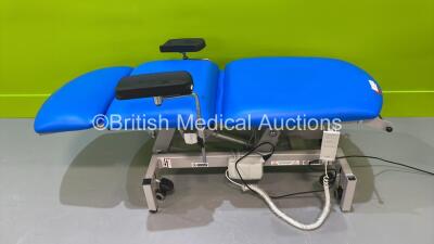 Sunflower Electric Patient Examination Couch with Controller (Powers Up)