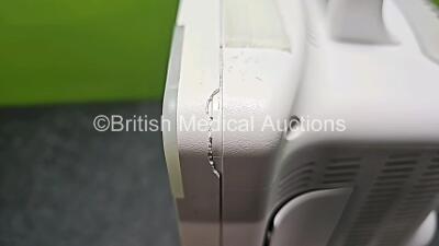 Mindray BeneView T5 Patient Monitor (Powers Up, Mark on Screen and Damaged Case - See Photos) *SN CM-0A114093* - 9