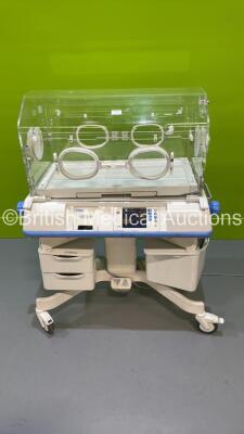 Drager Isolette C2000 Infant Incubator Version 2.18 (Powers Up)