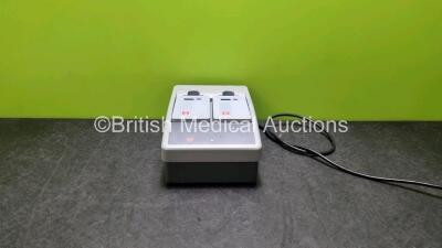 Physio Control Ref 11141-000107 Battery Charger (Powers Up) with 2 x Physio Control Ref 21330-001176 Li-ion Batteries *Mfd 2019* **SN LP15S02462*