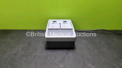 Physio Control Ref 11141-000107 Battery Charger (Powers Up) with 2 x Physio Control Ref 21330-001176 Li-ion Batteries *Mfd 2019* **SN LP15S03993*