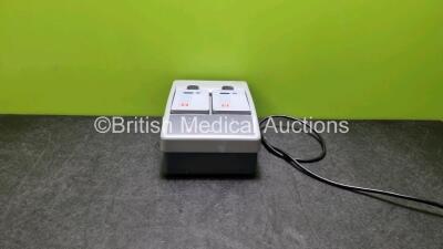 Physio Control Ref 11141-000107 Battery Charger (Powers Up) with 2 x Physio Control Ref 21330-001176 Li-ion Batteries *Mfd 2019* **SN LP15S00337*