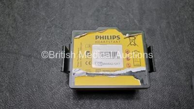 2 x Philips Heartstart FR3 Defibrillators (Both Power Up) In Carry Cases with 2 x Batteries *Install Before - 2025 / 2028* and 3 x In Date Electrode Packs - 4