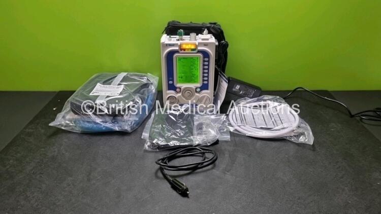 Zoll Z-Vent 731 Series Ventilator *Mfd 2019* EMV Version 05.22.00, SPM Version 05.20.00, Hours of Operation - 9 Minutes (Powers Up - Like New) In Case with 1 x Infants Circuit Kit Ref 499-0027-0, 1 x Hose Ref HA1DSX1.B and 1 x AC / DC Power Supply *SN (21