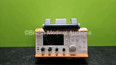 Drager Oxylog 3000 Plus Transport Ventilator (Powers Up, No Power Supply, 1 x Missing Dial Cover and Damaged Screen - See Photo)