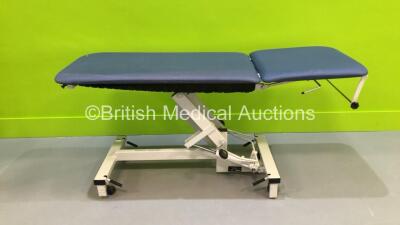 Plinth Co Hydraulic Patient Examination Couch (Hydraulics Tested Working - Damaged Cushion) *S/N 503HS2698002*