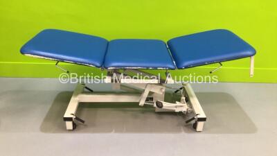 Plinth Co 3 Way Hydraulic Patient Examination Couch (Hydraulics Tested Working - Damaged Cushion) *S/N 503H038001022*