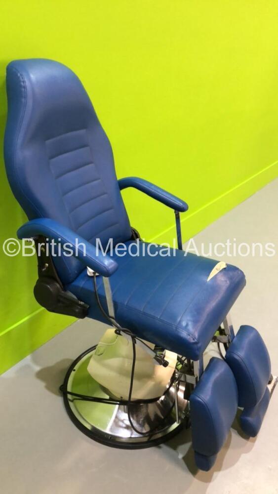 Belmont BTY Dental Chair with Foot Controller (Powers Up Damage to