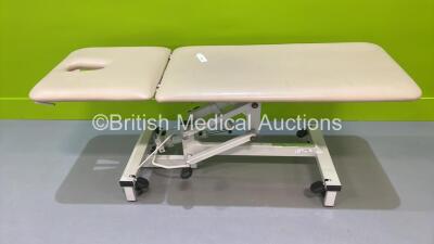 Plinth 2000 Hydraulic Patient Couch (Hydraulics Tested Working) *S/N 502HBG26160964B*