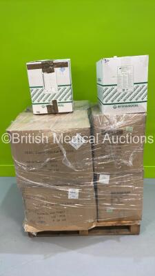 Pallet of Consumables Including Easiair Full Soft Hoods, Covidien Sutures and Universal Bile Bags (Out of Date)