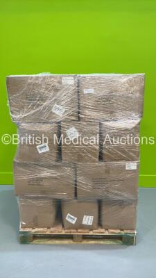 Pallet of Approx 2000 TotalDry Disposable Non-Woven Gowns (Out of Date)