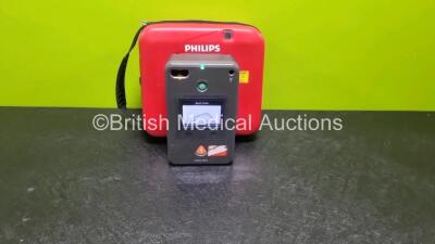 Philips FR3 Defibrillator (Powers Up) In Case with 1 x Batter9 (Install Before - 2027) *SN C15B00299*