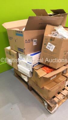 Pallet of Consumables Including Waste Bags, Classic Single Use Manual Resuscitators and Sterile Transfer Sets (Out of Date) - 6