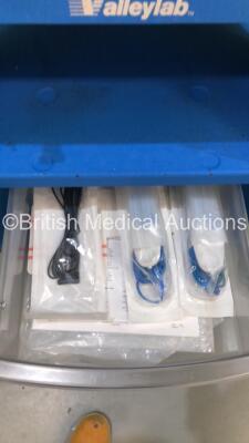 Covidien Force Triad Electrosurgical / Diathermy Unit Software Version 4.00 with 2 x Dual Footswitches, 1 x Dome Footswitch and 1 x LigaSure Footswitch (Powers Up) *S/N T7H3632E* - 6