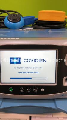 Covidien Valleylab FT10 Energy Platform Electrosurgical / Diathermy Unit on Stand with Dual Footswitch and Dome Footswitch and RapidVac Smoke Evacuator (Powers Up) *S/N T6C03546DX* - 16