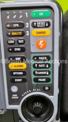 Medtronic Physio-Control Lifepak 15 Version 1 12-Lead Monitor / Defibrillator *Mfd - 2014* Ref - 99577-000668, P/N - V15-2-001015, Software Version - 3306808-007 Including Auxiliary, Pacer, SpO2, NIBP, ECG and Printer Options with 1 x 3 Lead ECG Lead, 1 x - 4