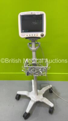 GE DASH 4000 Patient Monitor on Stand with BP1/3, BP2/4, SPO2, Temp/CO, NBP and ECG Options (Powers Up) *GI*