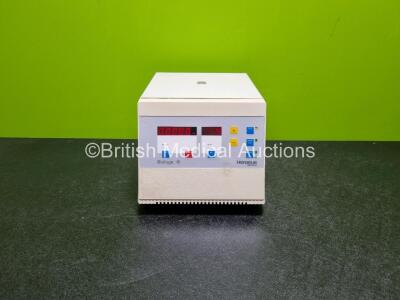 Heraeus Biofuge Centrifuge (Powers Up and Spins)