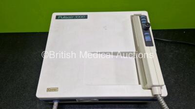 Keeler Pulsair 2000 Portable Tonometer (Powers Up) - 2