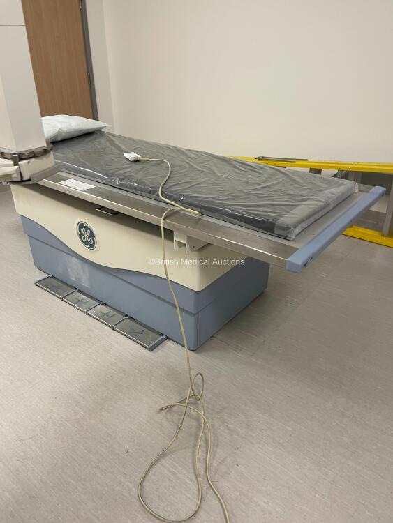 GE Proteus Analogue X-ray Including Patient Table, Overhead Tube Bucky ...