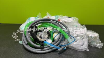 Job Lot of Medical Consumables Including Breathing System 1.6m, Intersurgical Dual Float Auto Fill Humidification Chamber and Breathing Mask