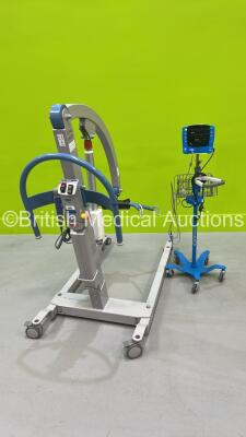 1 x GE Carescape V100 Vital Signs Monitor on Stand with SPO2 Finger Sensor (No Power) and 1 x Huntleigh Tenor Electric Patient Hoist with Battery and Controller (Powers Up) *S/N SH613060549SA*